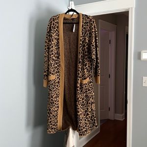 Torrid NWT 2x Leopard print long sweater duster